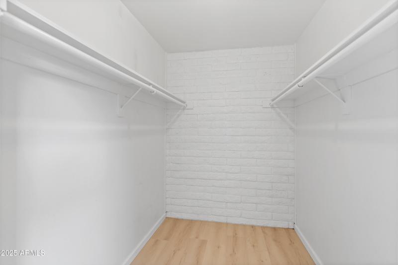 4800 N 68th St Unit 276-8