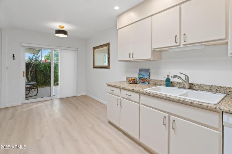 4800 N 68th St Unit 276-17