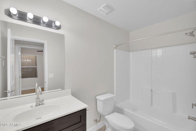 24-web-or-mls-854 S San Marcos Dr Apt 7c