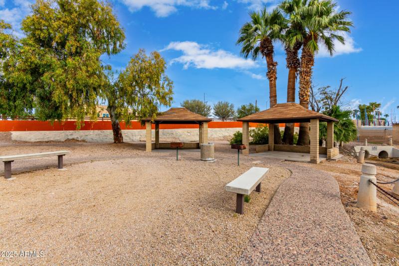 Community Ramadas & Seating