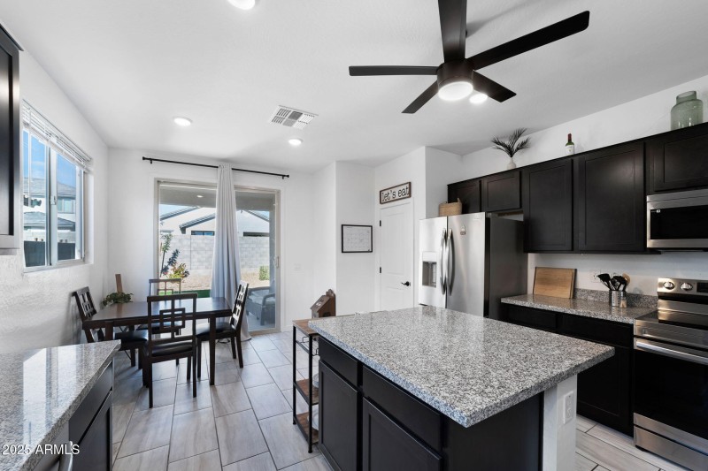 006__18348 W Jessie Ln