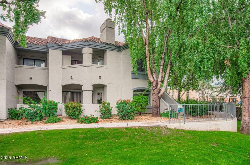 15095 N Thompson Peak Pkwy 1005 - Web Qu