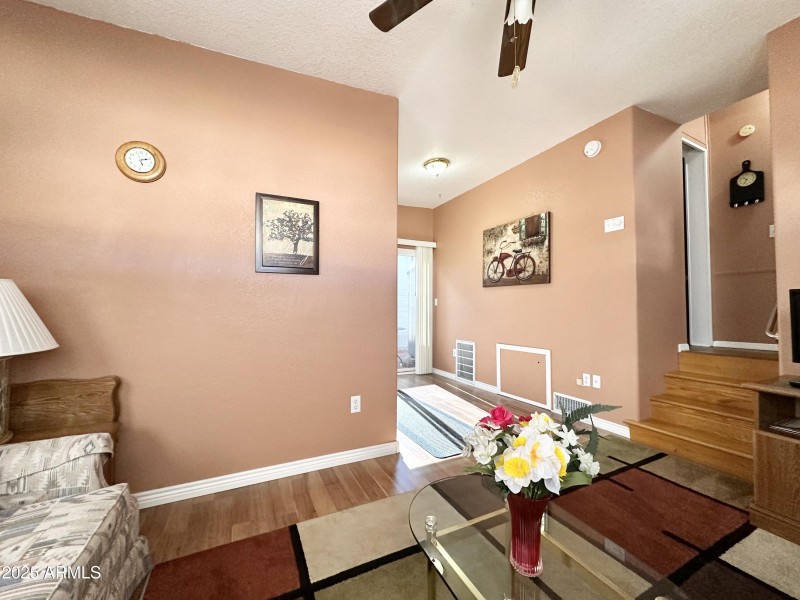 SOOTHING INTERIOR COLORS