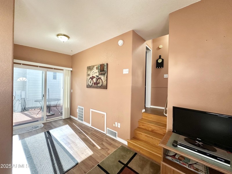 STEPS UP TO PARK MODEL