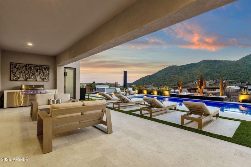 046_Covered Patio II Twilight