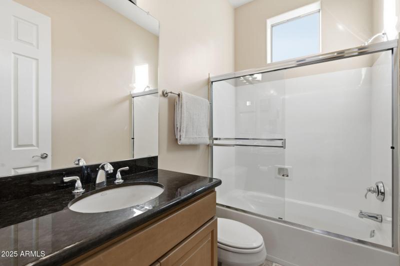 Ensuite 2 Bathroom