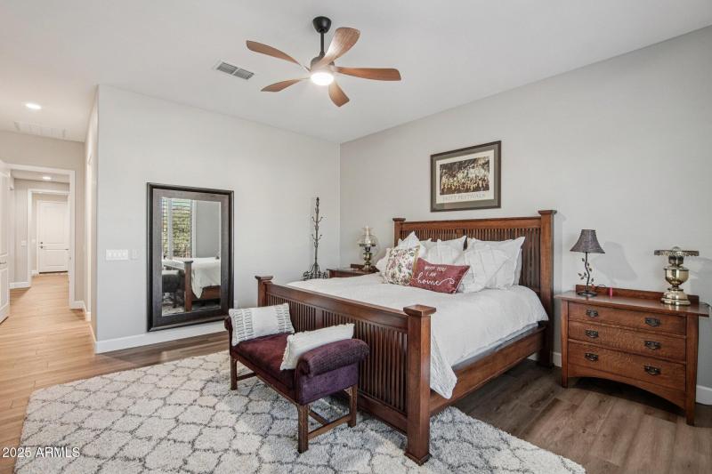 19-web-or-mls-W Monterey Way-S2511-019