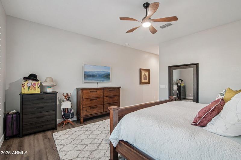 20-web-or-mls-W Monterey Way-S2511-020