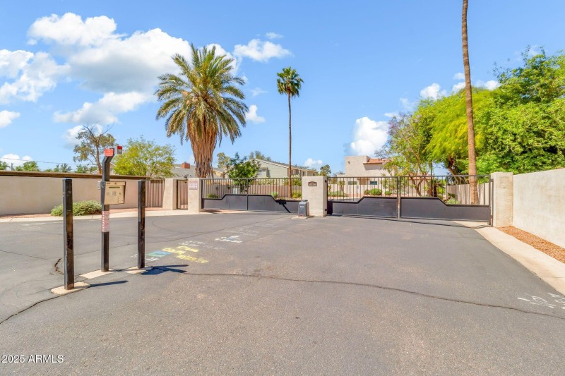 544 N Alma School Rd unit 28-1