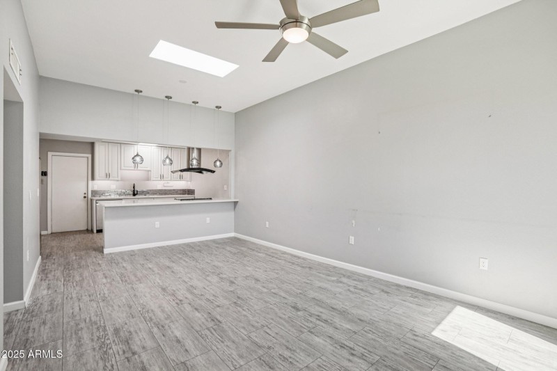 6-web-or-mls-W Forrester Dr-S1209-006