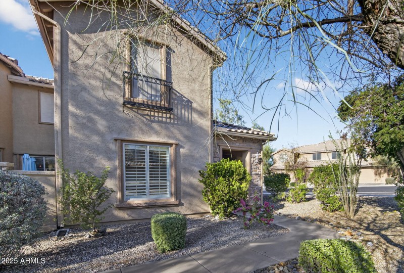 3-web-or-mls-007_a4m_CM