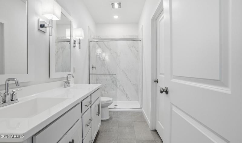 MR Lot #7 Primary Bath (3) (Large)