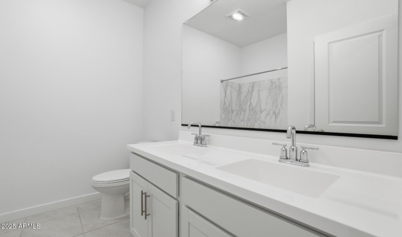 MR Lot #9 Hall Bath (1) (Large)