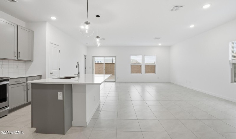 MR Lot #9 Kitchen (1) (Large)