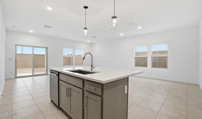 MR Lot #9 Kitchen (5) (Large)