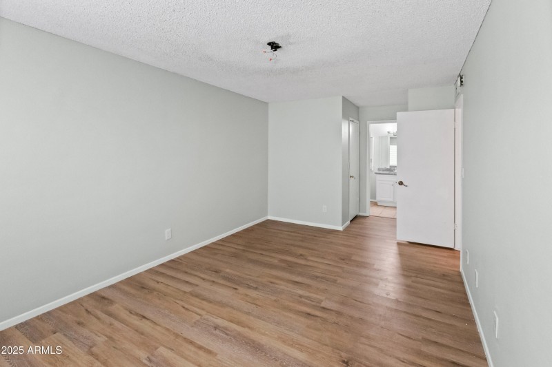 4727 W Continental Dr-17