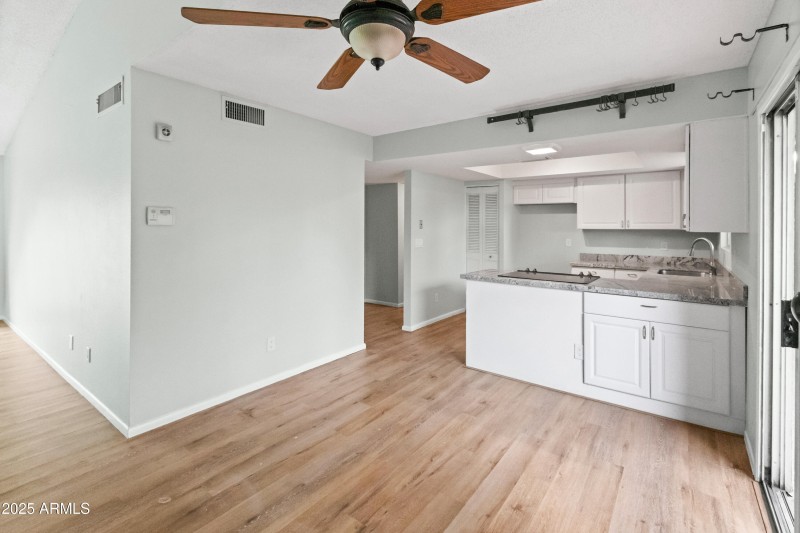 4727 W Continental Dr-26