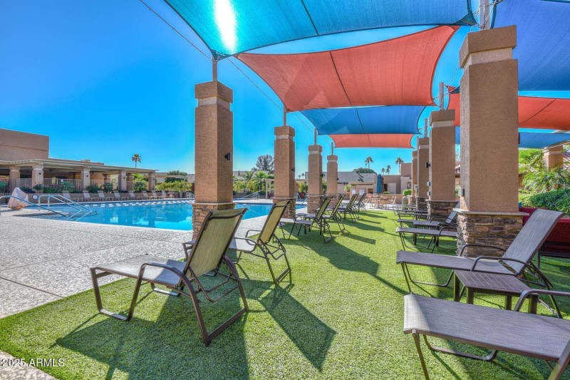 The Lakes Community Pool