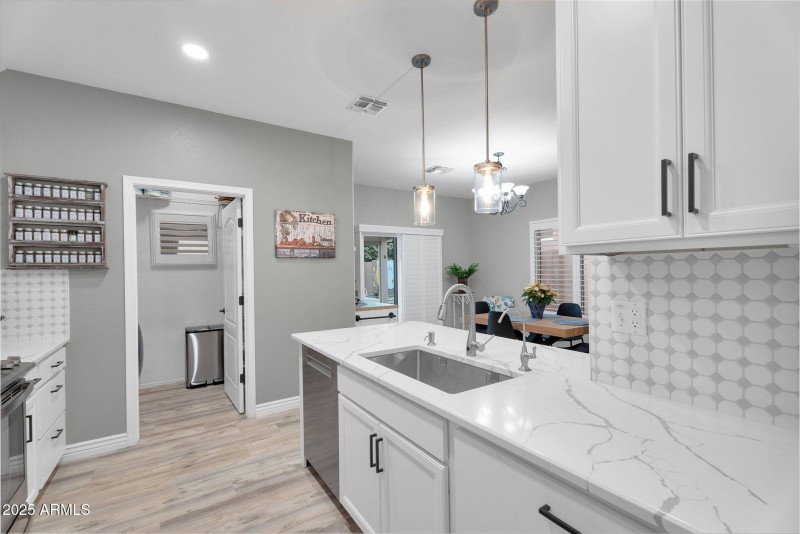 14-web-or-mls-783 E Drifter Pl-16