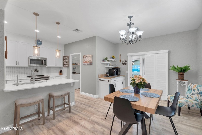 16-web-or-mls-783 E Drifter Pl-10