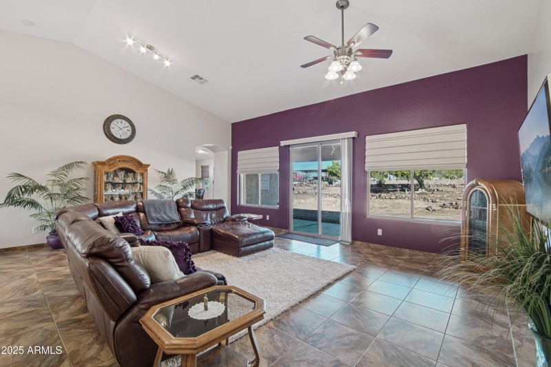 7-print-N 16th St-S2511-007