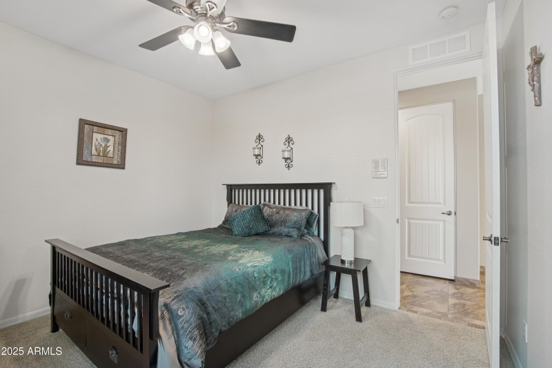 22-print-N 16th St-S2511-022