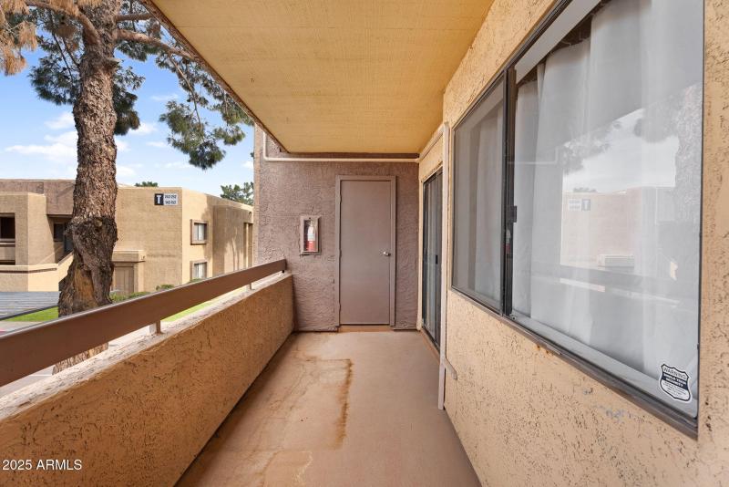 8-web-or-mls-3601 W Tierra Buena Ln J241