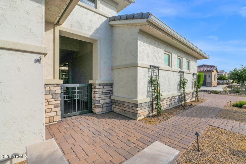 69-web-or-mls-P1382357