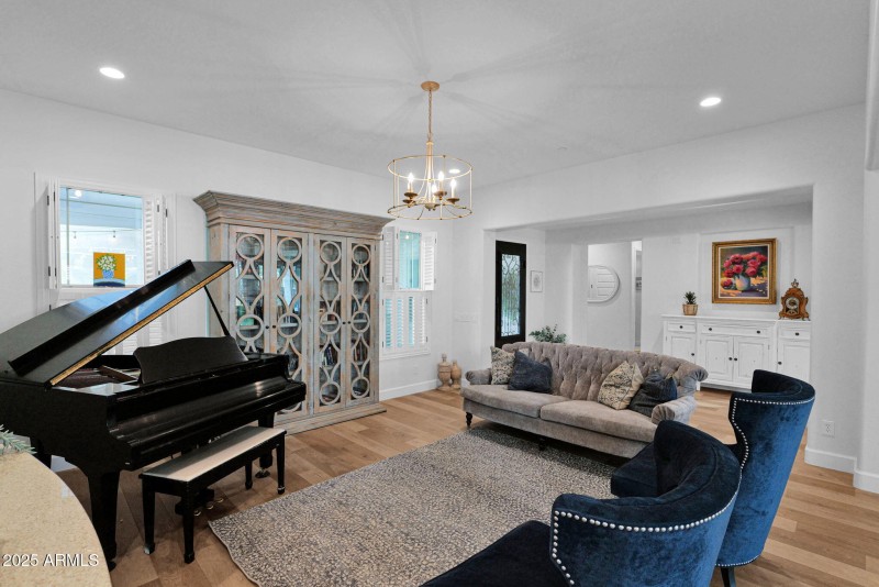 53-web-or-mls-P1382322