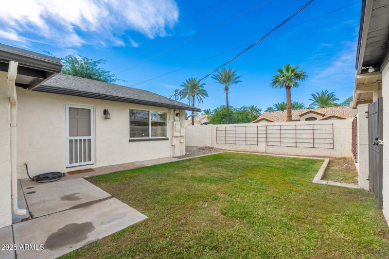 3002 E Whitton Ave - 34