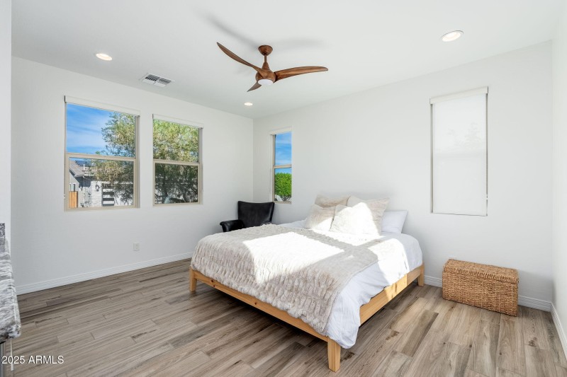 13833 W Bloomington St - 43