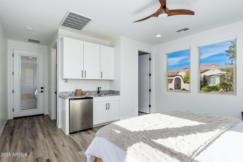 13833 W Bloomington St - 44