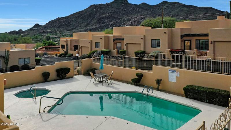 Community Pool & Spa