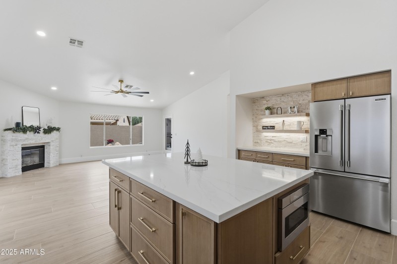 18637 N 85th-Kitchen 7