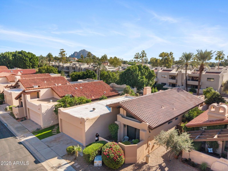 1-web-or-mls-6205-n-29th-pl