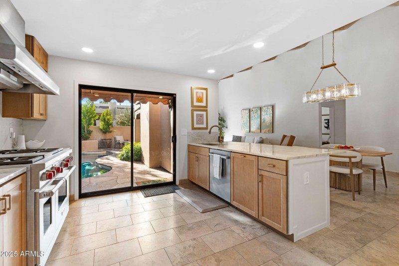 14-web-or-mls-6205-n-29th-pl