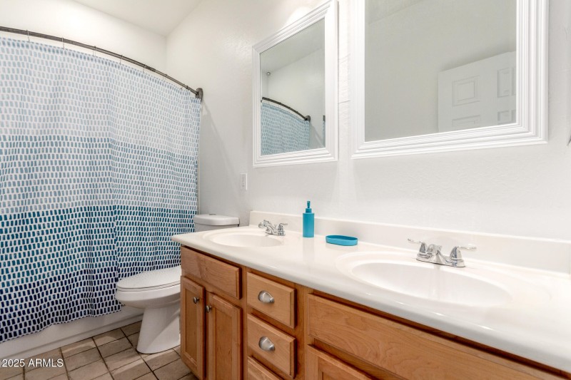 128th - Upstairs Full Bath