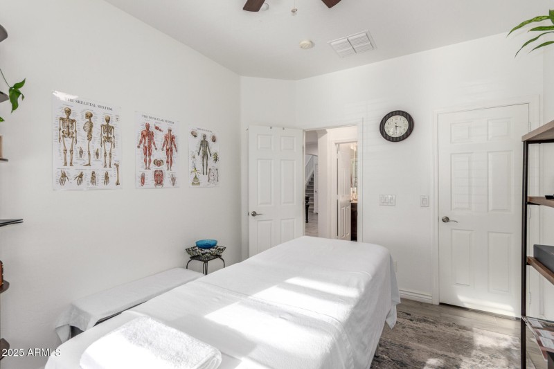 128th - Downstairs Bedroom West Facing