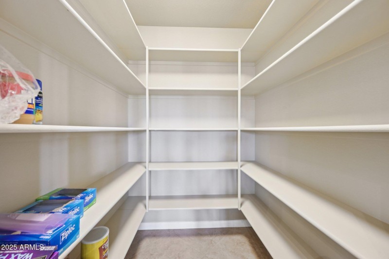 17-web-or-mls-E Briarwood Ter-S2711-038