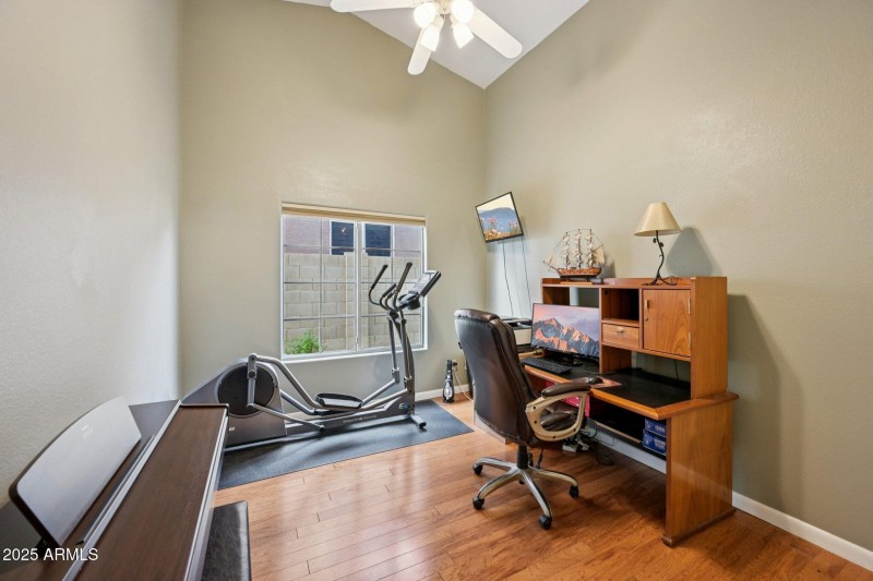 26-web-or-mls-E Briarwood Ter-S2711-025