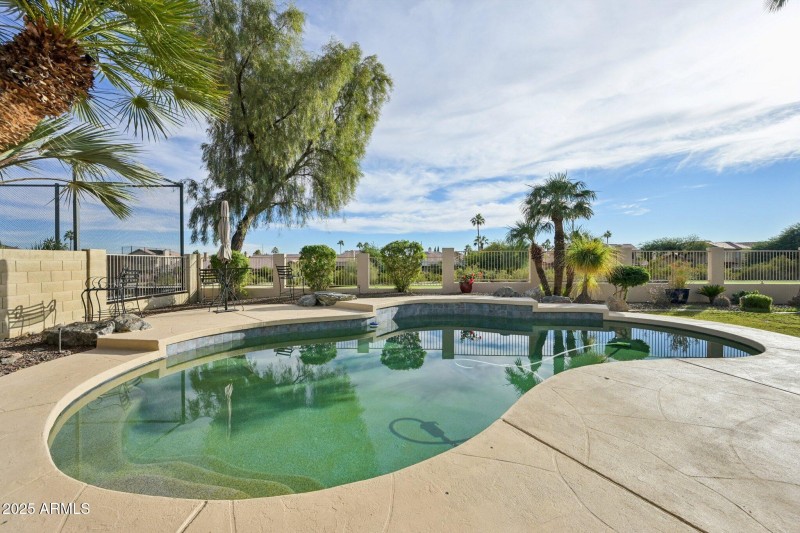 35-web-or-mls-E Briarwood Ter-S2711-044