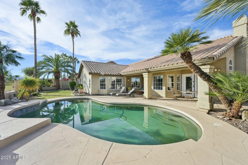 36-web-or-mls-E Briarwood Ter-S2711-045