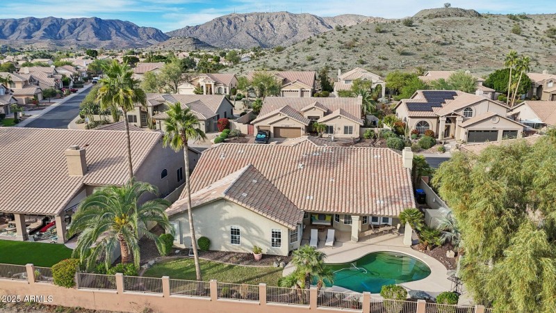 42-web-or-mls-E Briarwood Ter-S2711-060