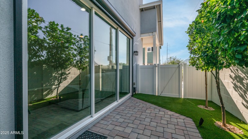 706 E Boca Raton Dr Exterior Photos-6