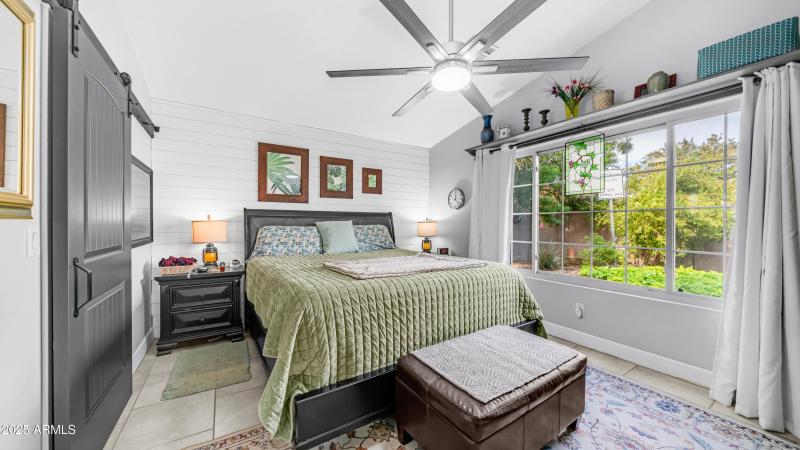 882 E Baylor Ln (11)