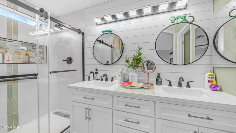 882 E Baylor Ln (13)