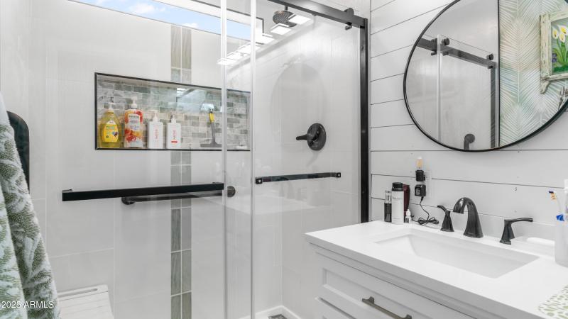 882 E Baylor Ln (14)