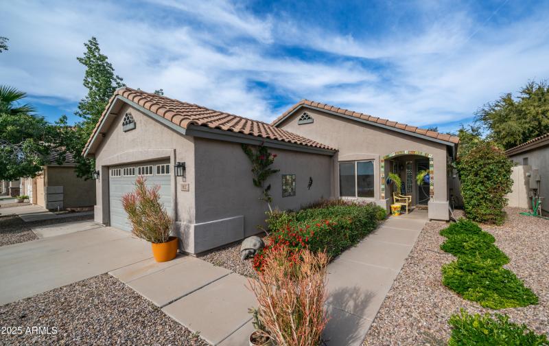 882 E Baylor Ln Exterior Photos-1