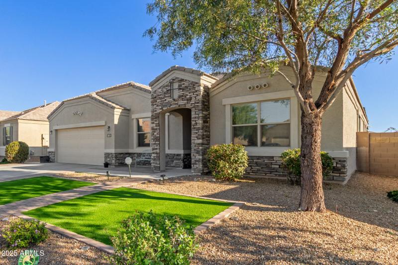 30213 W Fairmount Ave