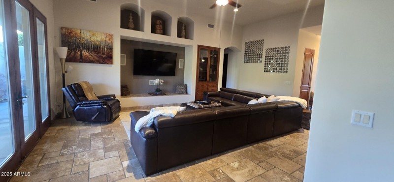 20251014_074213_resized